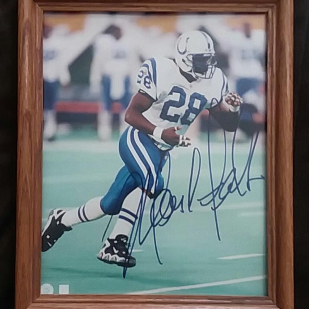 Autographed 8X10 of HOF Marshall Faulk